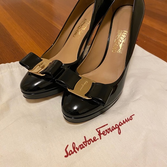 Salvatore Ferragamo Patent Leather Pumps - Picture 5 of 11